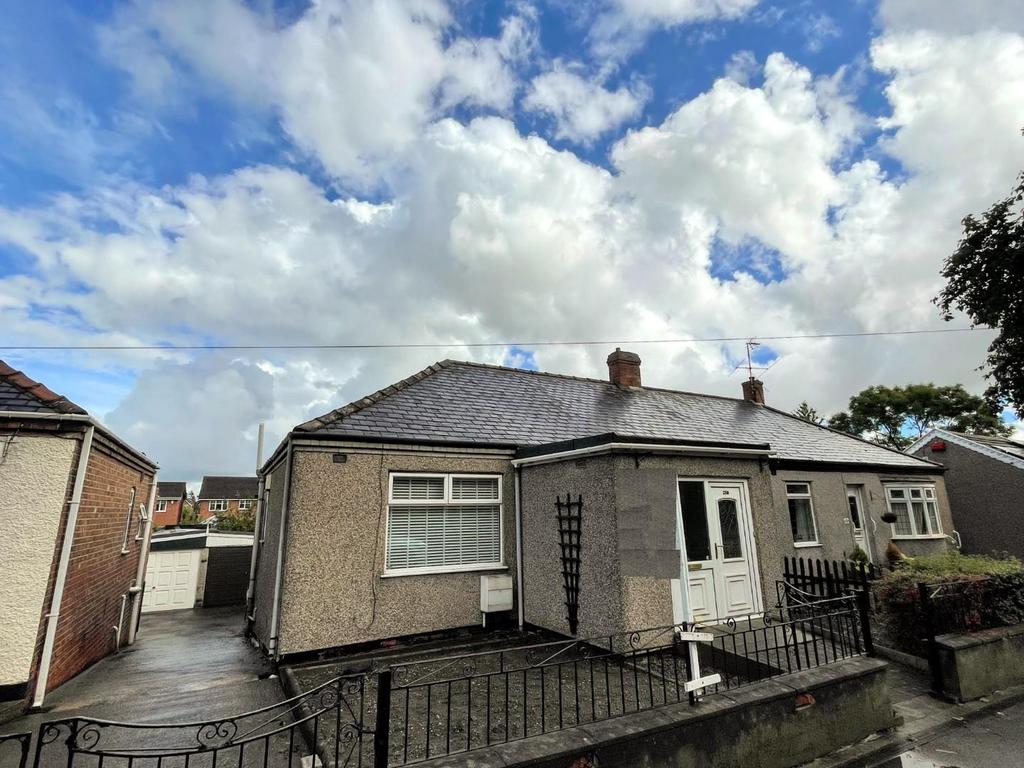 Whinfield Road, Darlington 2 bed semidetached bungalow £147,000