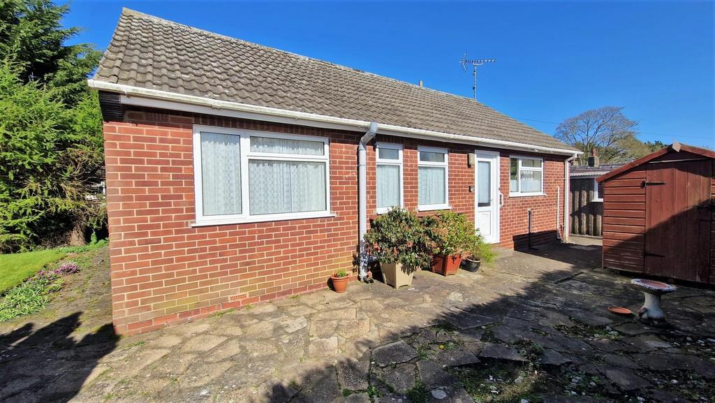 Ashcourt Drive, Hornsea 2 bed detached bungalow for sale £245,000