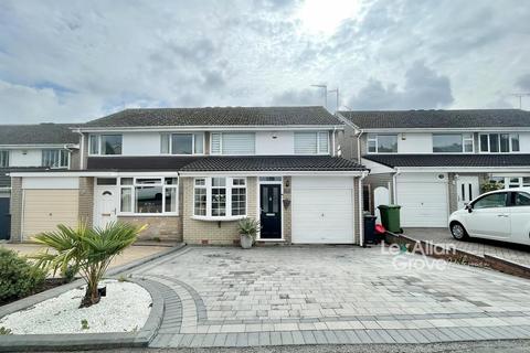 138 Blakedown Road, Halesowen, B63 4QL