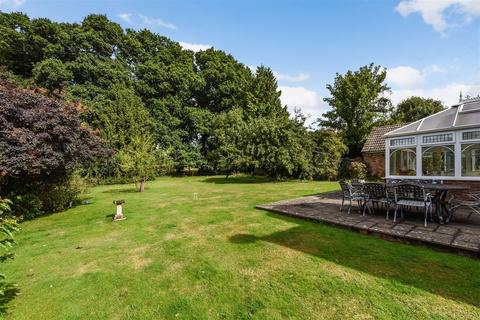 The Martlets Bridle Lane, Slindon Common, Arundel, BN18 0NA