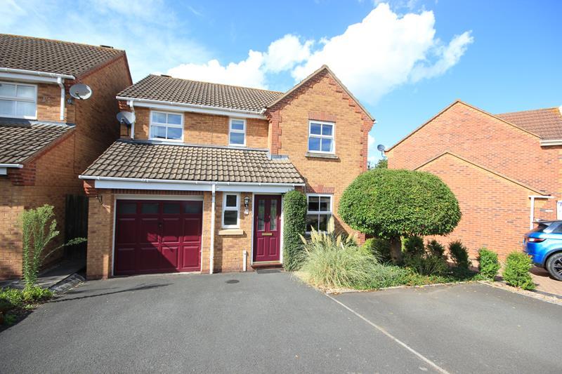 21 Ash Close, Malvern, Worcestershire, WR14 4 bed detached house £350,000