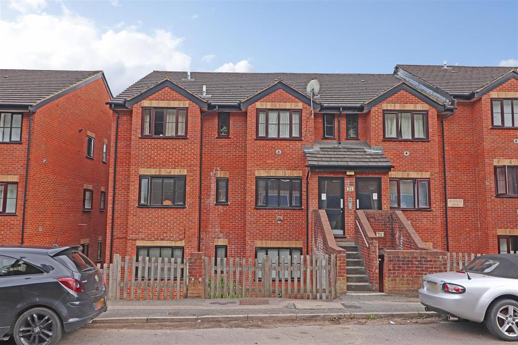 Garlands Road, Redhill 1 bed flat £210,000