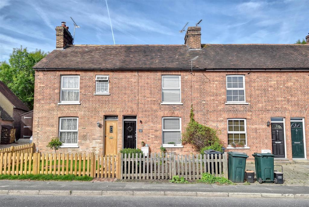 Maynard Villas, High Halden 2 bed terraced house for sale £275,000