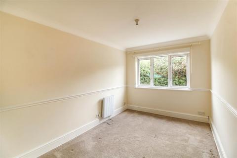 137 Bentley Drive, Church Langley, Harlow, CM17 9QY