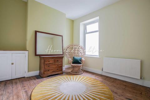 7 Green Street, Cardiff, CF11 6LN