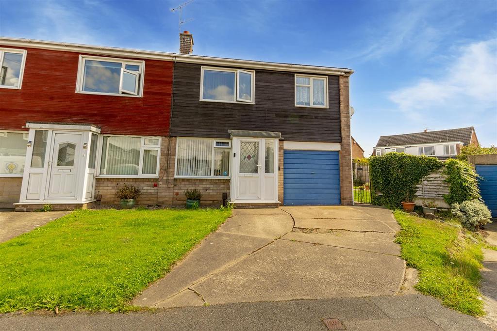 Lincoln Close, Stapleford, Nottingham 3 bed semidetached house £195,000
