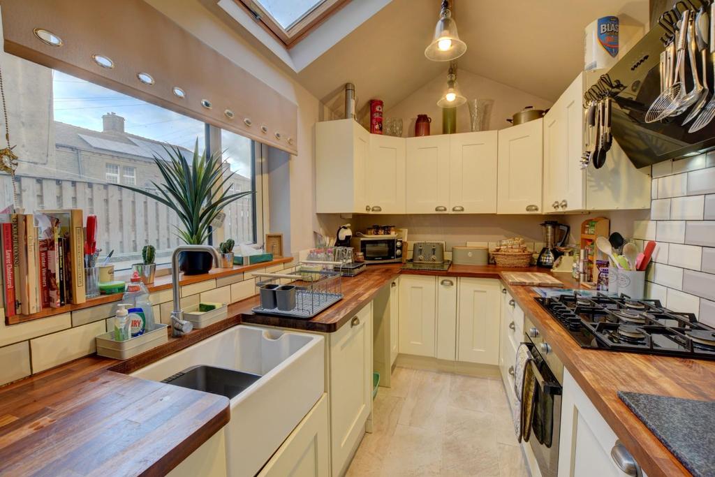 Moorhead Street, Colne 3 bed terraced house £145,000
