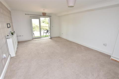 2 bedroom flat for sale, Eastern Esplanade, Canvey Island SS8