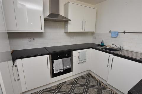 2 bedroom flat for sale, Eastern Esplanade, Canvey Island SS8