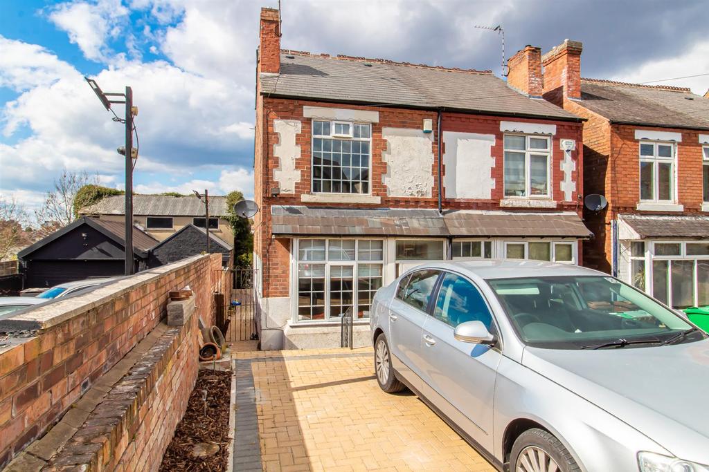 Carlton Road, Nottingham 2 bed semidetached house £170,000