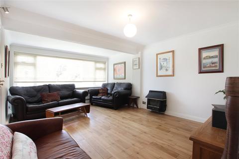 18 Lyndhurst Way, Istead Rise, Gravesend, DA13 9EW