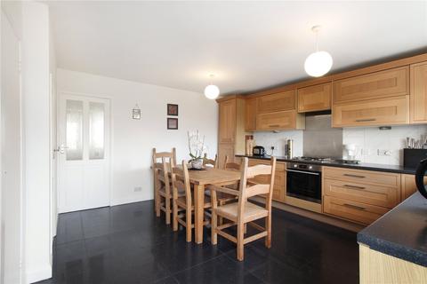 18 Lyndhurst Way, Istead Rise, Gravesend, DA13 9EW