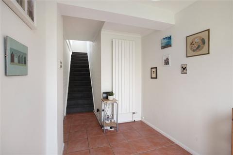 18 Lyndhurst Way, Istead Rise, Gravesend, DA13 9EW