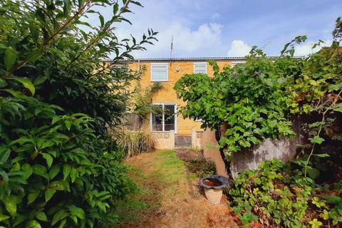 14 Bay Gardens, Bristol, BS5 6YB