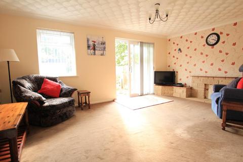 14 Bay Gardens, Bristol, BS5 6YB