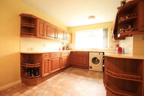 14 Bay Gardens, Bristol, BS5 6YB