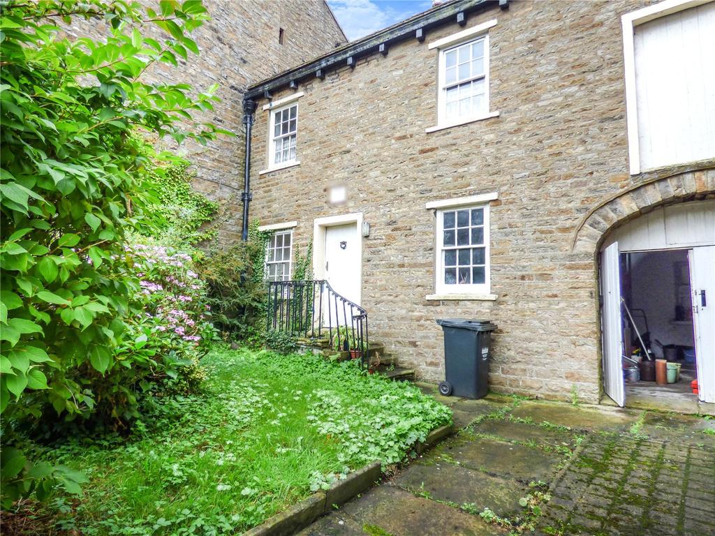 Main Street, Askrigg, Leyburn, North Yorkshire, DL8 9 bed semidetached house for sale £600,000