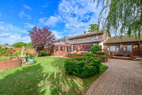 6 bedroom detached house for sale, - WITH SELF CONTAINED ANNEX - Ashey, Ryde