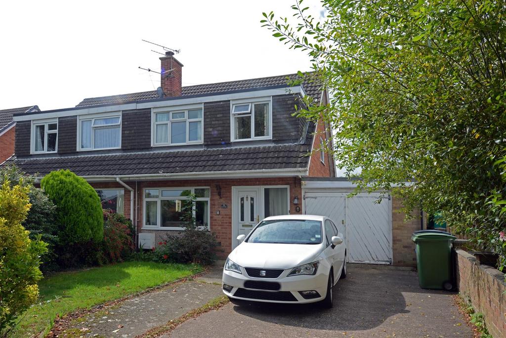 Overdale Road, Bayston Hill, Shrewsbury 3 bed semidetached house £