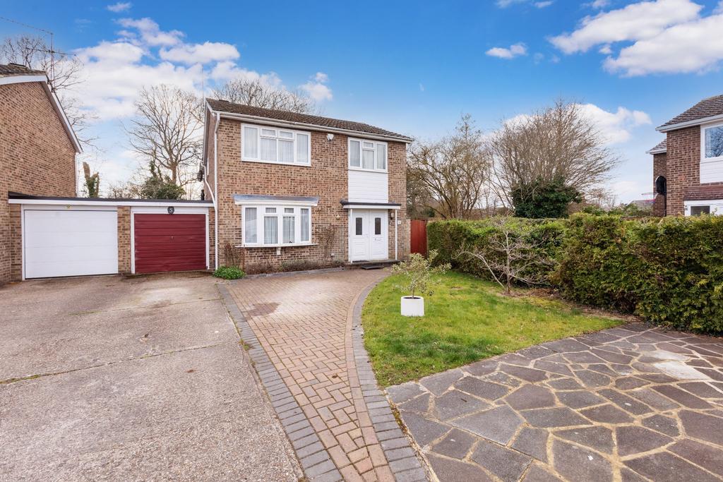 Cox Green, Maidenhead 4 bed detached house £685,000