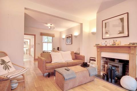 2 bedroom terraced house to rent, Albert Road, Henley-On-Thames