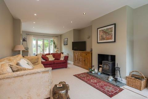 1 Varnells Terrace, Hambleden, Henley-on-thames, RG9 6SA
