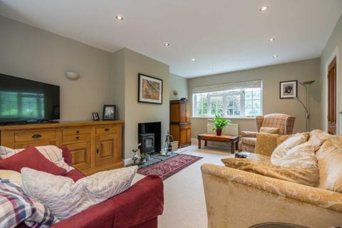 1 Varnells Terrace, Hambleden, Henley-on-thames, RG9 6SA