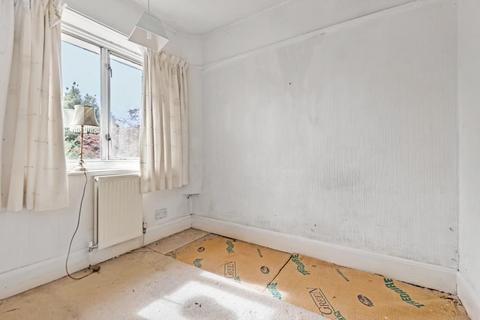 3 North Crescent, London, N3 3LL