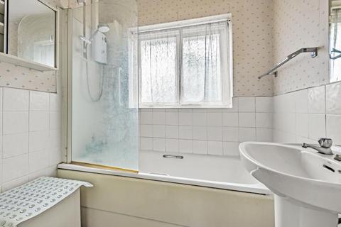 3 North Crescent, London, N3 3LL