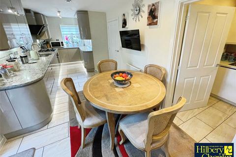 4 bedroom detached house for sale, Lowewood Road, Romford, RM3