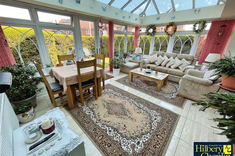 4 bedroom detached house for sale, Lowewood Road, Romford, RM3