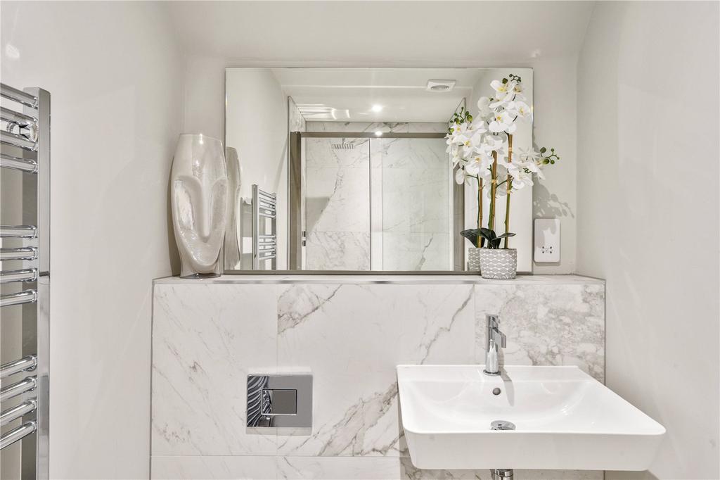 En-Suite Shower