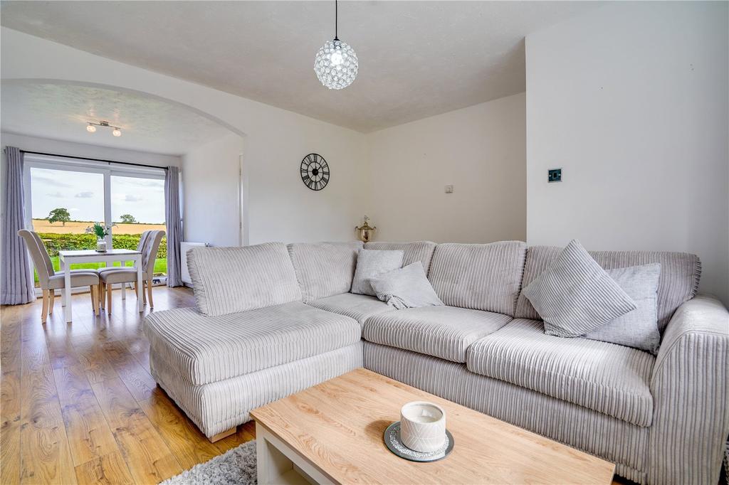 18 Lea View, Cleobury Mortimer, Kidderminster, Shropshire 3 bed detached house £225,000