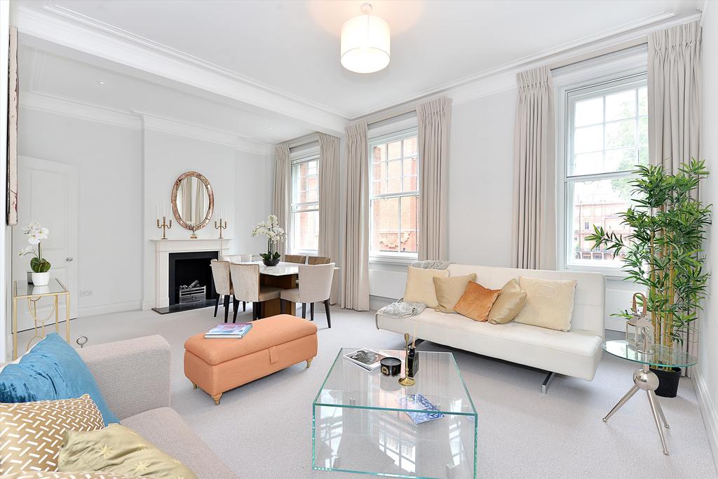 Cadogan Square, London, SW1X. 3 bed flat - £7,778 pcm (£1,795 pw)