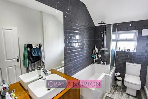 4 Ritchie Road, Croydon, CR0 7AU