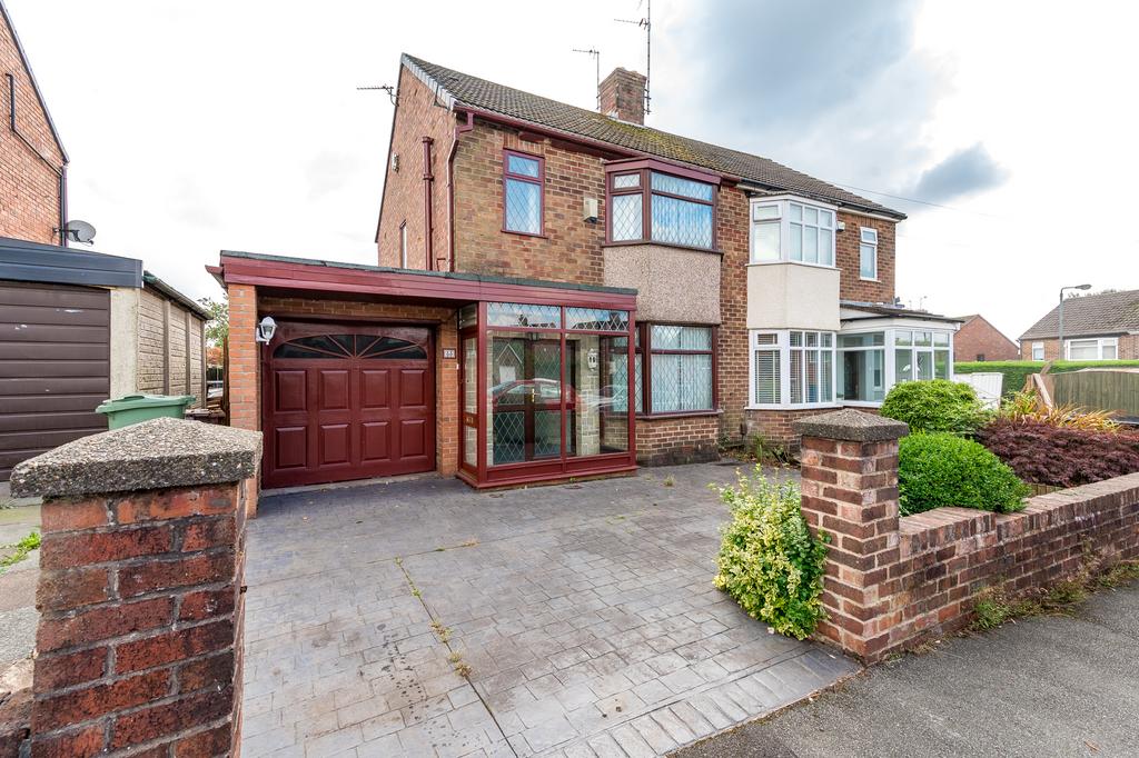 Braeside Crescent, Billinge, WN5 3 bed semidetached house £179,950