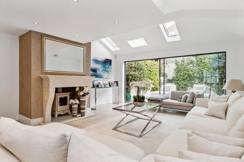 5 bedroom terraced house for sale - Devereux Road, London, SW11