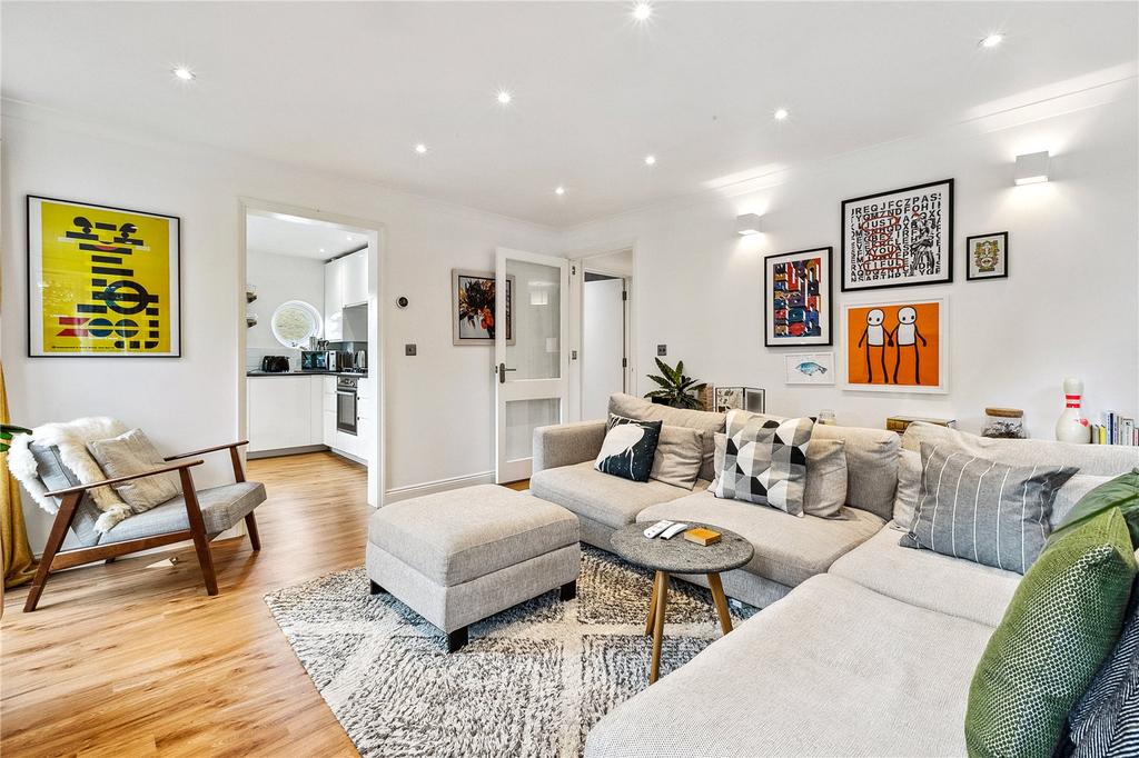 Walbrook Court, 2 Hemsworth Street, London 2 bed flat £2,600 pcm (£