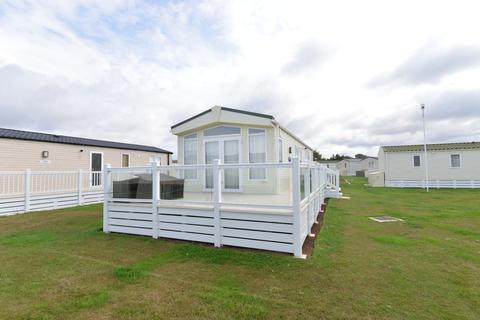 2 bedroom mobile home for sale - Barton on Sea,New Milton,BH25 7RE