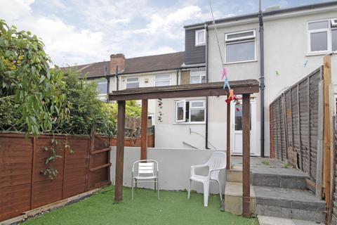 3 bedroom terraced house for sale, Parkside Avenue, Bexleyheath, DA7