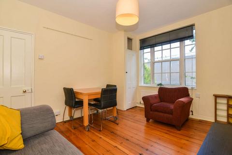 3 bedroom flat to rent, Frazier Street, Waterloo, London