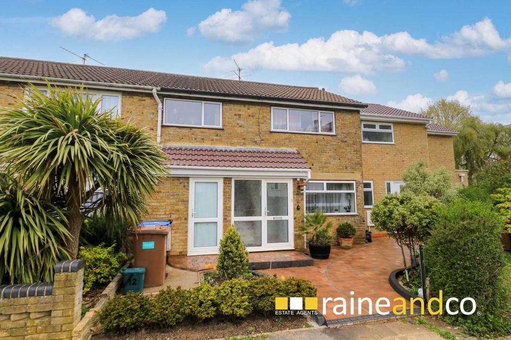 Elm Drive, Hatfield 3 bed terraced house for sale £415,000