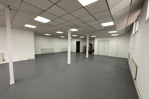 Warehouse to rent, Norwood Green, Southall, Greater London, UB2