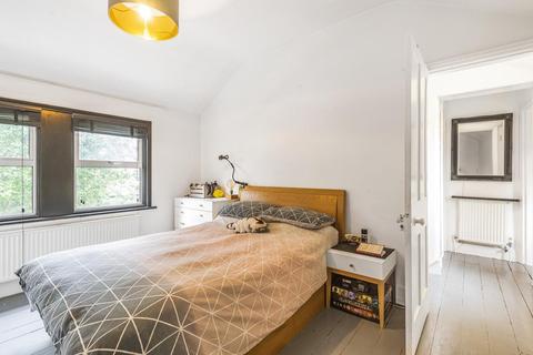 31 Lucas Road, London, SE20 7EE