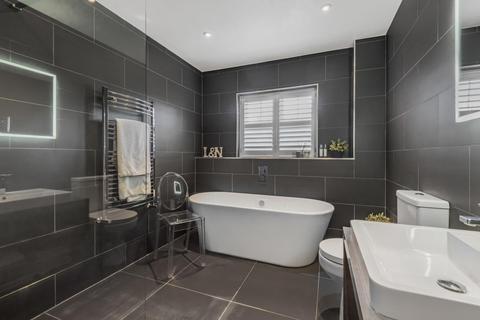22 Deveraux Close, Beckenham, BR3 3GW