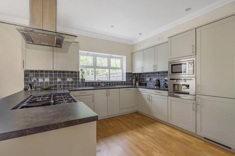 22 Deveraux Close, Beckenham, BR3 3GW