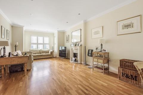 22 Deveraux Close, Beckenham, BR3 3GW