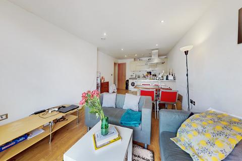 3 bedroom apartment to rent, Aqua Vista Square, London, E3