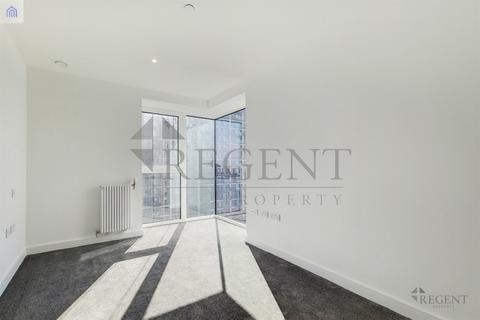 3 bedroom apartment to rent, Hennessey Apartments,  Brigadier Walk, SE18