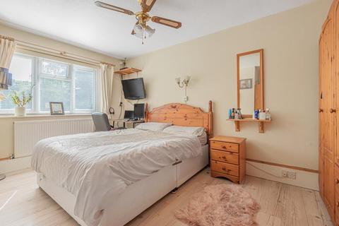 37 Liddell Way, Ascot, SL5 9UT